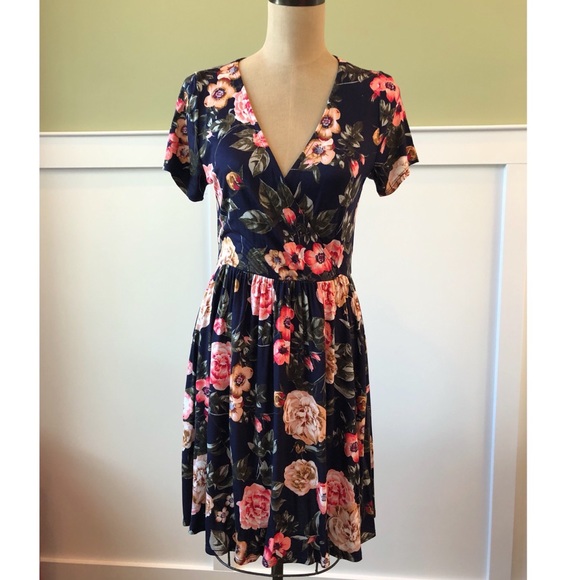 Modcloth Dresses & Skirts - ModCloth Floral Dress